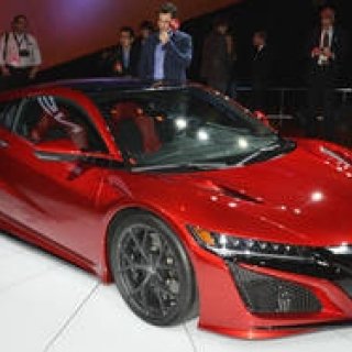 アキュラ（ホンダ）、NSXの市販モデルを初披露 デトロイトモーターショー 2015｜Acura