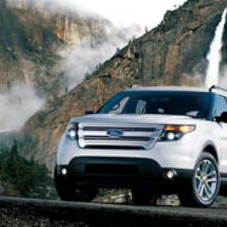 開放的なパノラマビューを楽しめるエクスプローラーの限定車｜Ford
