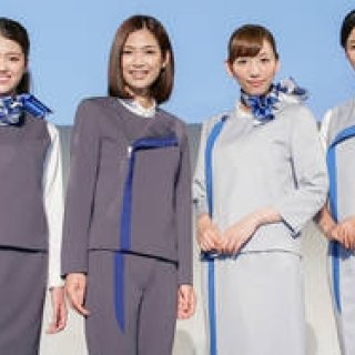 「ゴキゲン♪ワーゲン」な女性スタッフ専用のユニフォームを初披露｜Volkswagen