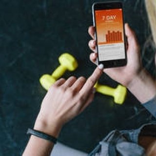 美しいスタイルをもつ最新アクティビティトラッカー「UP2」発売｜JAWBONE