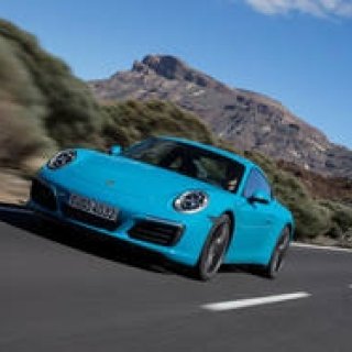Test Drive of the New Porsche 911 | Porsche