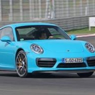 最新のポルシェ911ターボに試乗｜Porsche