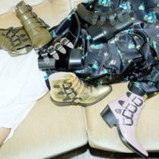 トーガ プルラ シューから5周年限定記念リミテッドブーツが発売｜TOGA PULLA SHOE
