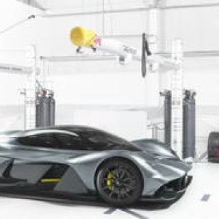 アストンマーティン、レッドブル・レーシングとコラボレーションしたハイパーカーを発表｜Aston Martin