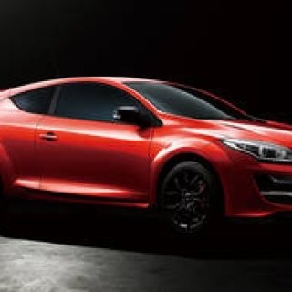 ニュルブルクリンク最速の血統を持つ限定車「メガーヌ ルノー・スポール 273 トロフィー 2」発売｜Renault
