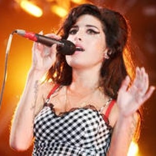 天才シンガー、エイミー・ワインハウスの破滅的な人生を辿る『AMY エイミー』｜MOVIE