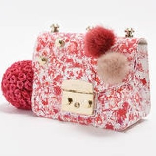 フルラが著名人によるカスタマイズ バッグのチャリティ オークションを開催｜FURLA