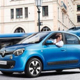 Entry-grade "Zen" with MT also available | Renault