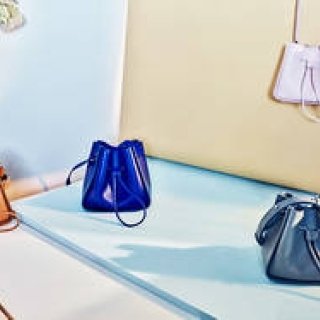 ブランドのニューアイコン「ミニバケットドローストリング」登場｜3.1 PHILLIP LIM