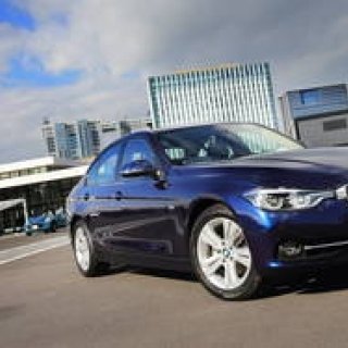 1・5リッター3気筒を搭載する新型BMW 318iに試乗｜BMW