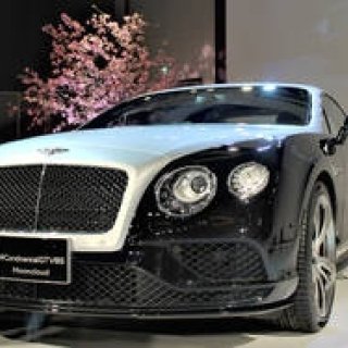 A Limited Edition for Japan, "Shining Under the Moonlight," Limited to 12 Units | Bentley