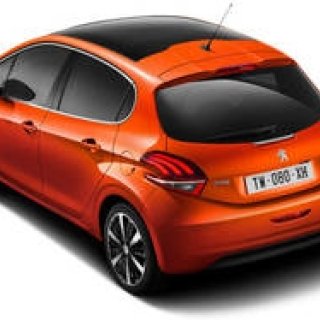 ガラスルーフなどを盛り込んだ208の特別仕様車を発売｜Peugeot