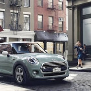 第2世代ミニの人気カラーが400台限定で復刻｜MINI