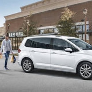 安全装備や快適装備を盛り込んだトゥーランの特別限定車｜Volkswagen