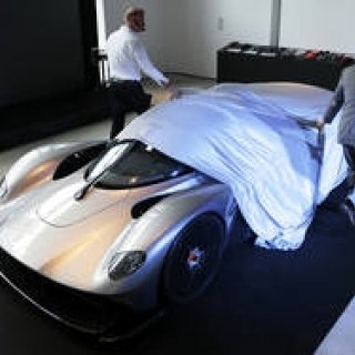 アストンマーティン ヴァルキリーのディテールを公開｜Aston Martin