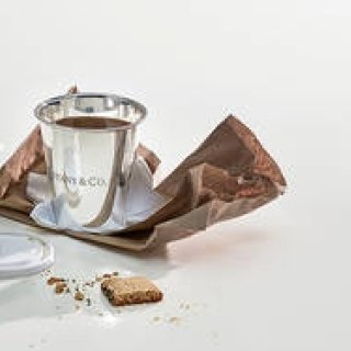 ティファニーの新作ホーム＆アクセサリー。ギフトにも、自分へのご褒美にも｜TIFFANY&CO.