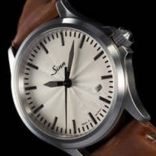 ジンの人気556シリーズに、日本限定モデル「556.シルバー」が登場｜SINN