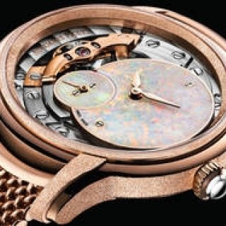 「ミレネリー」にメタルブレスレット、そして貴石オパールダイアルの新作｜AUDEMARS PIGUET