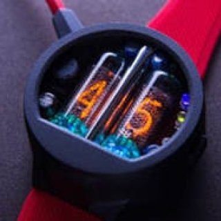 真空管通電の灯りで時刻を表示する、ウクライナ発のレトロフューチャーウオッチ｜NIXOID lab