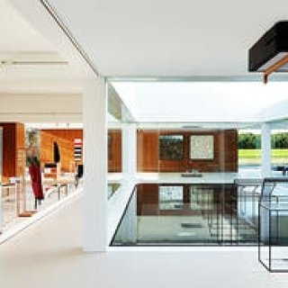 写真で振り返る「モルテーニ」80年の歴史｜MOLTENI&C TOKYO ギャラリー