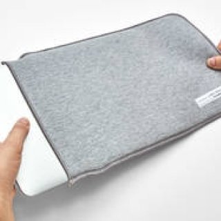 ウェットスーツと同素材の薄型パソコン用ケース｜Perrocaliente ギャラリー