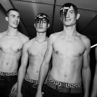 Versace Fall/Winter 2017-18 Menswear Collection | VERSACE