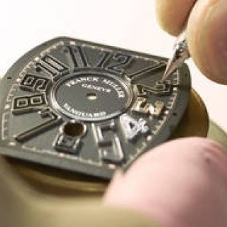 日本初、ダイヤルアート職人が”時”に命を吹き込む技術を披露｜FRANCK MULLER　ギャラリー