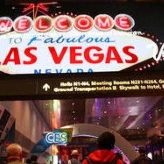 OLEDの「大峡谷」から自動通訳イヤフォンまで｜CES 2018 ギャラリー