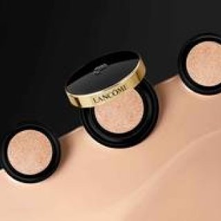 The Talked-About "Ultra Foundation" Arrives as a Cushion Compact | LANCÔME Gallery
