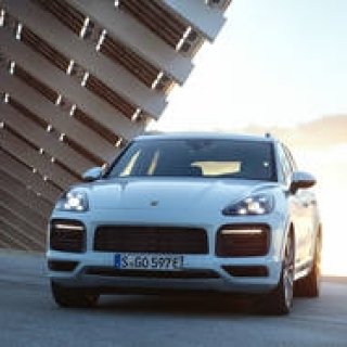 ポルシェ新型「カイエン Eハイブリッド」の予約受注を開始｜Porsche ギャラリー