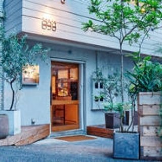 Restaurant "TABLE898" where couples can dine with comfortable distance opens for a limited time｜EAT Gallery
