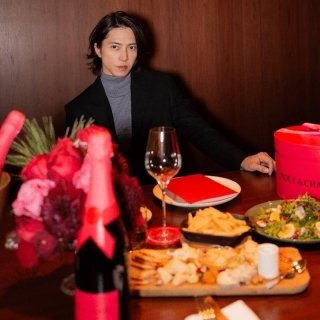 Moët & Chandon Rosé Impérial "Share the Love" to brighten your Valentine's season.