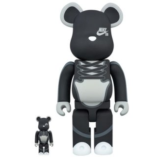BE@RBRICK NIKE SB BLACK 100％ & 400％