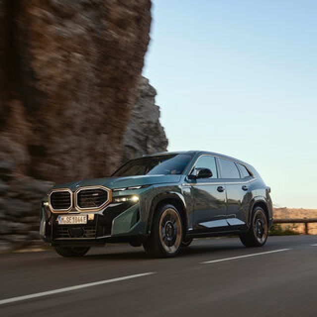 The most powerful PHEV model in BMW M history—the BMW XM debuts｜BMW