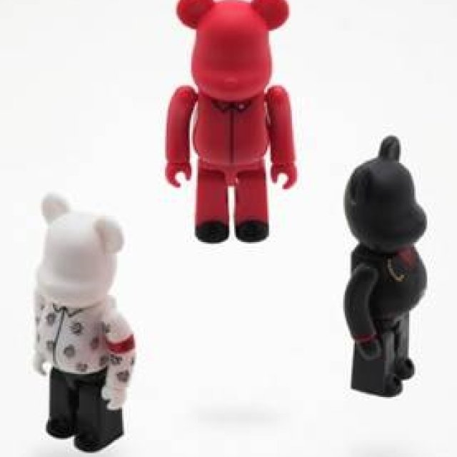 ACT 3 MEET THE BE@RBRICK!!!!! (2)