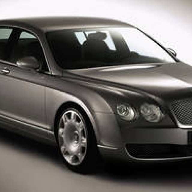 BENTLEY CONTINENTAL FLYING SPUR | Both a Saloon and a Driver's Car