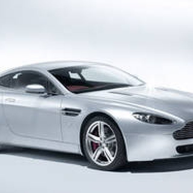 ASTON MARTIN V8 VANTAGE COUPE/ROADSTER | The Pure 2-Seater Sports Car