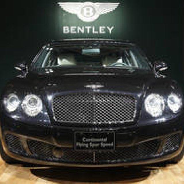 BENTLEY CONTINENTAL FLYING SPUR SPEED | The Continental Flying Spur Speed Arrives in Japan