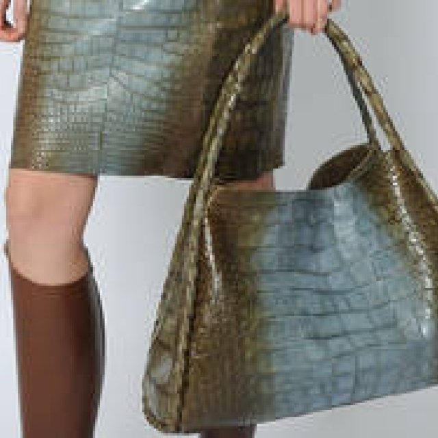 SHIRO | SHIRO's crocodile, with a supple, fabric-like texture