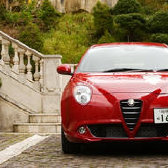 ALFA ROMEO MiTo Test Drive (Part 1) | Compact and True to Alfa