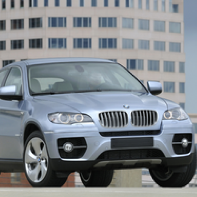 BMW ACTIVE HYBRID X6: The Hybrid Wave Reaches BMW Too