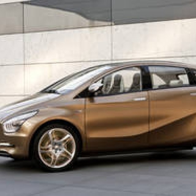 Mercedes-Benz BlueZero E-CELL PLUS