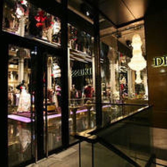 DRESS33 | "DRESS33" Opens First Standalone Store in Aoyama