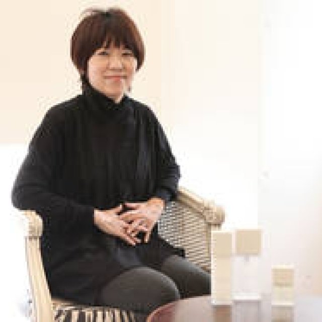 THE ESSENCE OF THREE | Miho Matsuura Twiggy's Skincare Experience Report