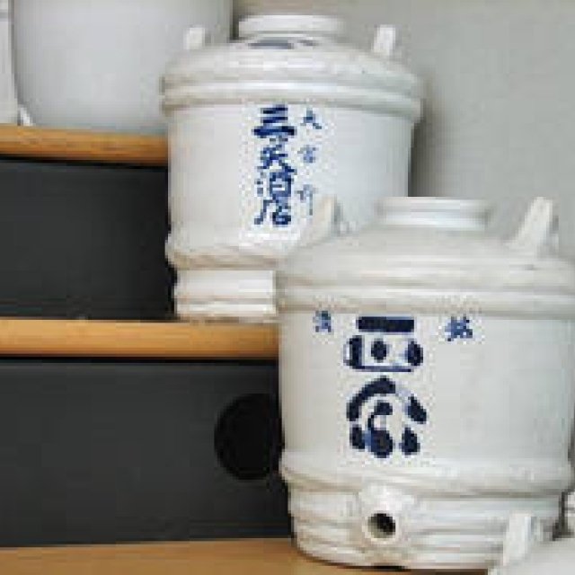 Wajo Waraku | Vol. 6: Not every day, but at least once a week, enjoy sake at Mitsuya Saketen.
