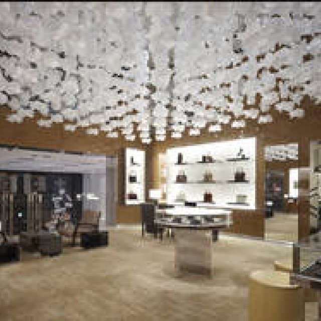LOUIS VUITTON Omotesando: A New Watch & Fine Jewelry Salon