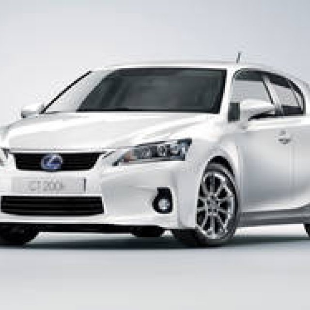 LEXUS CT200h | The first premium compact with a full hybrid system
