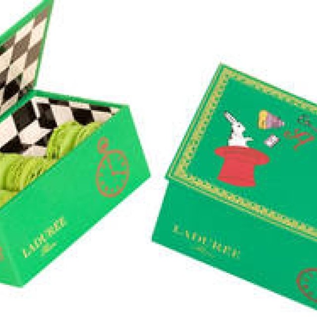 EAT | Ladurée Presents Limited Edition Items Inspired by "Alice in Wonderland"! Introducing the "Alice" Music Box Macaron Box