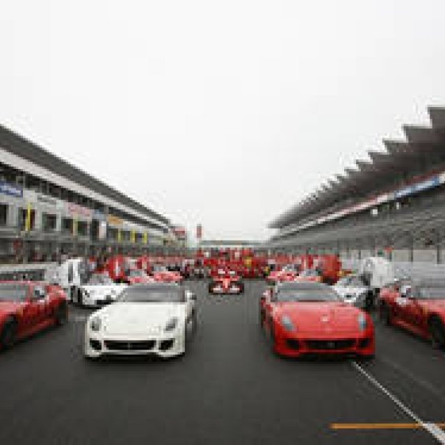 Ferrari Festival Japan 2010｜富士スピードウェイが赤く染まった日