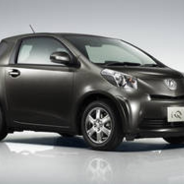 TOYOTA iQ | iQ Receives Minor Improvements, Special Edition Also Upgraded